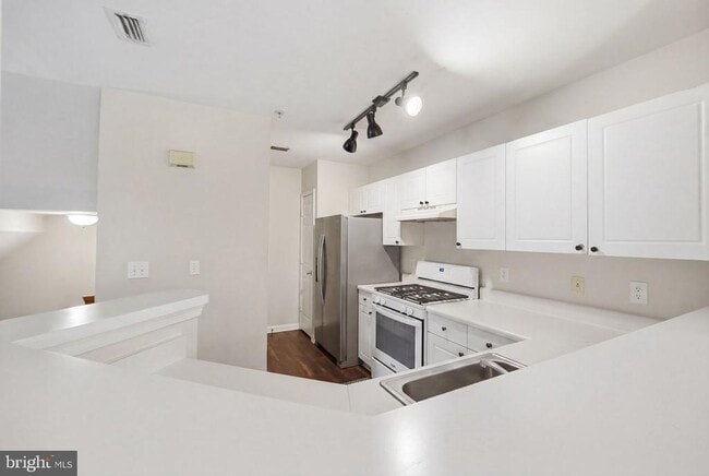 Building Photo - 12796 Fair Briar Ln