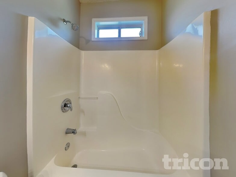 Building Photo - 114 Arbor Chase Pkwy