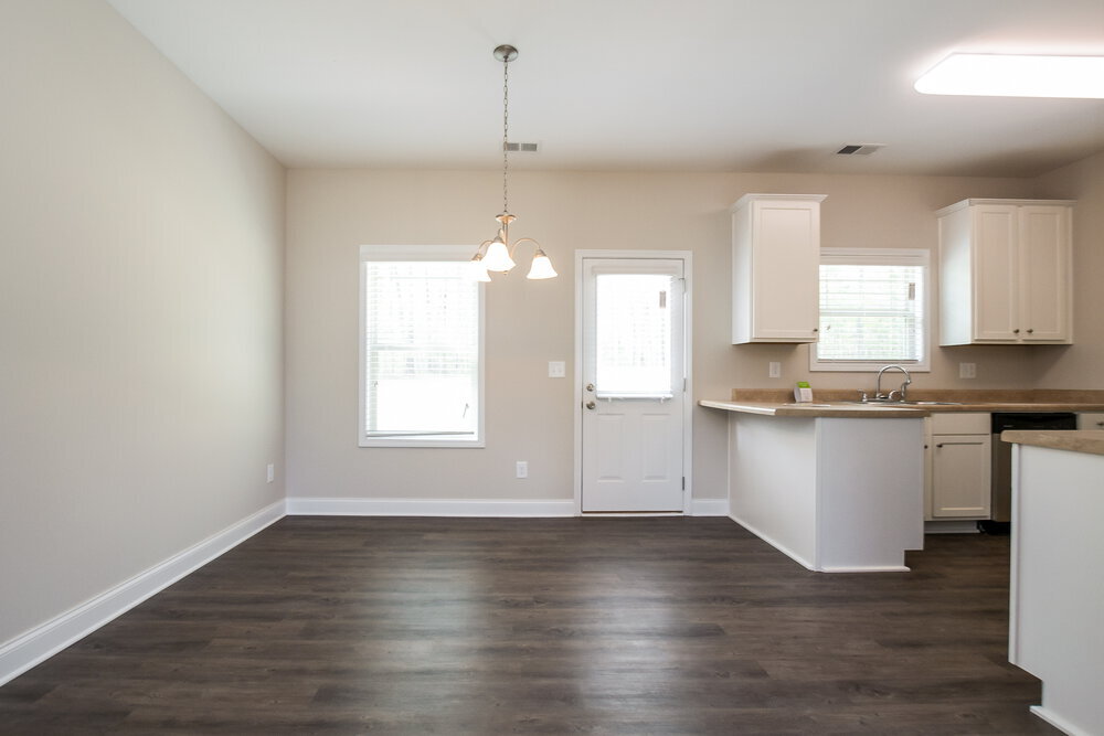 Building Photo - 592 Joneus Dr