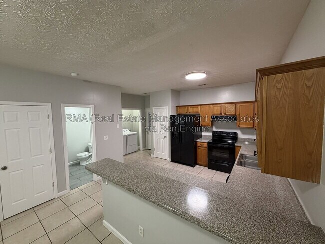 Building Photo - 1724 Carrington Dr