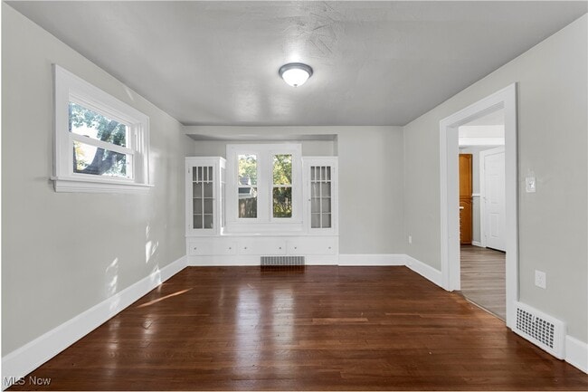 Building Photo - 5223 Clement Ave