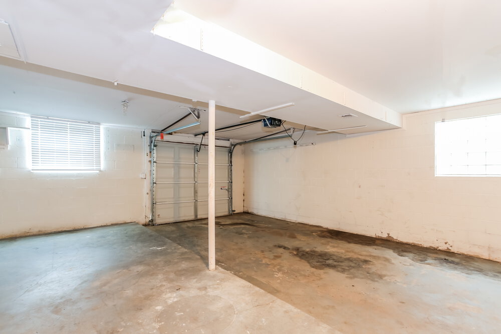 Building Photo - 6544 Portsmouth Dr