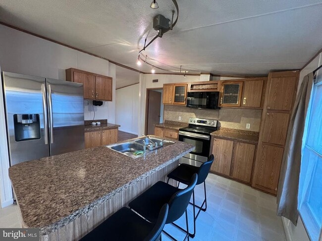 Building Photo - 5738 Big Stone Beach Rd