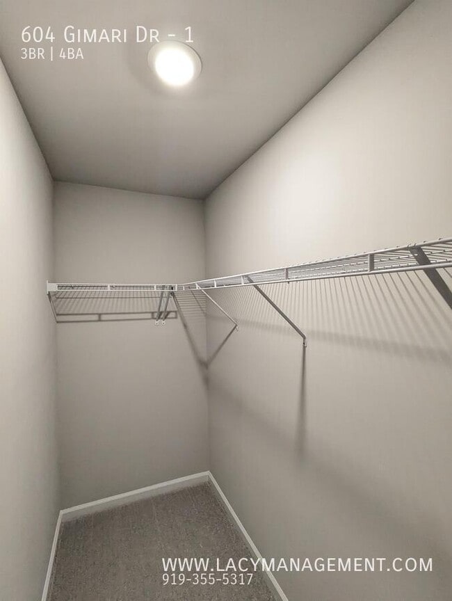 Building Photo - 604 Gimari Dr