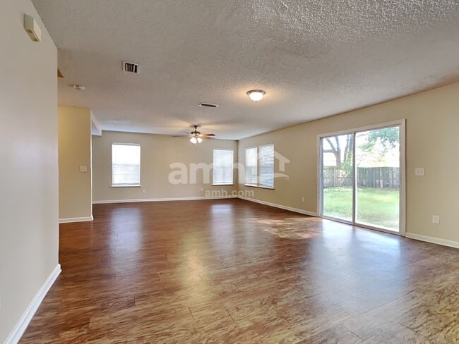 Building Photo - 9734 Hazel Lake Dr