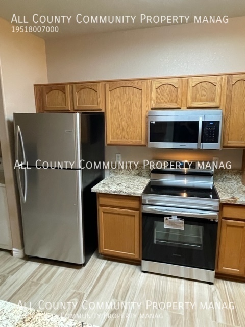 Building Photo - Remodeled 2 Bed, 2 Bath Condo in Murrieta!