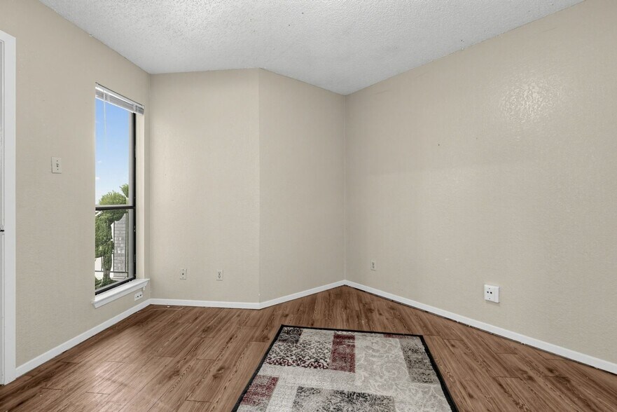 Building Photo - 1608 Pecan Chase Cir