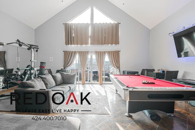 Building Photo - 6700 Franklin Pl