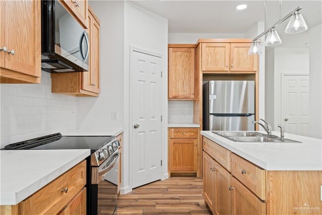 Building Photo - 16 San Andres