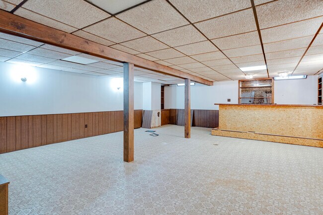 Building Photo - 5806 Wedgewood Rd