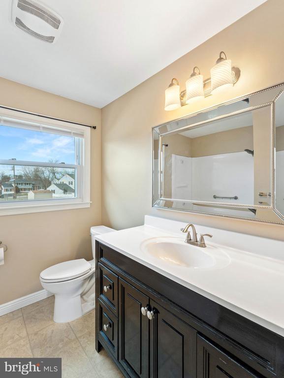 Building Photo - 74 Clement Dr