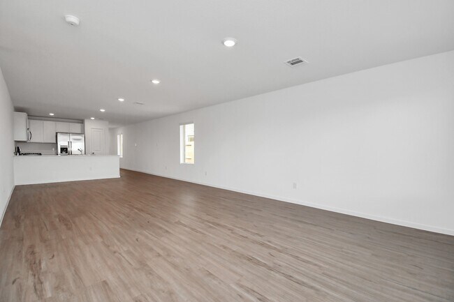 Building Photo - 1611 Windrose Bnd