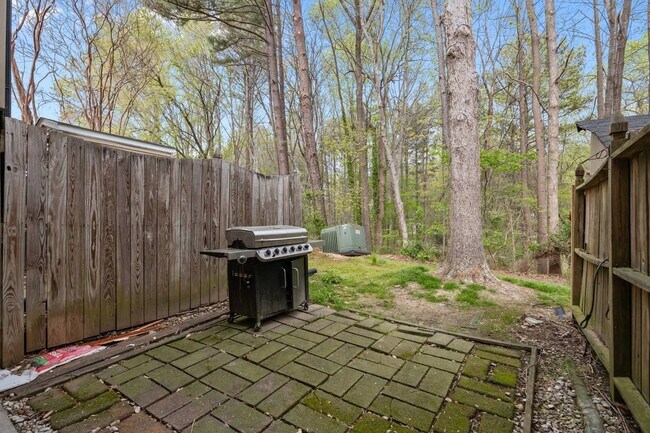 Building Photo - 7716 Sandra Ln