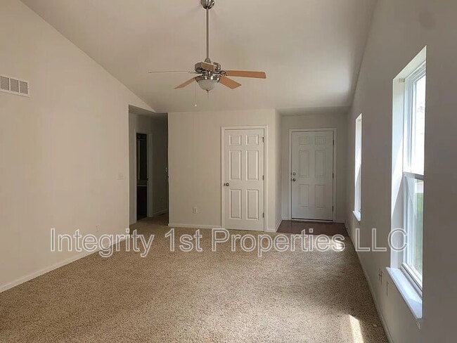 Building Photo - 3645 NW 84th Terrace