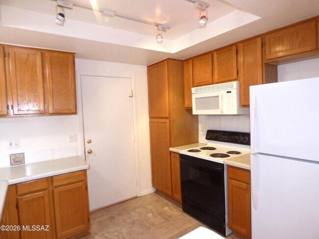 Building Photo - 9500 E Stonehaven Way