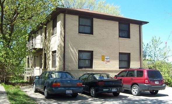 Primary Photo - 420 Paunack Pl