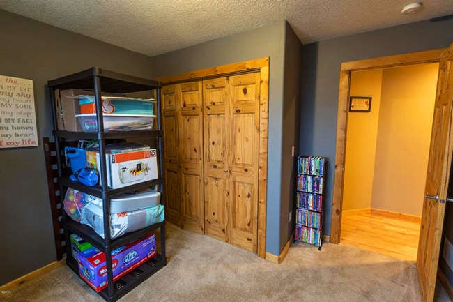 Building Photo - Lovely West Kalispell Home