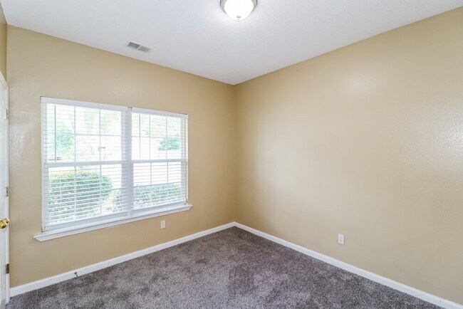 Building Photo - 4683 Waterfront Oak Dr