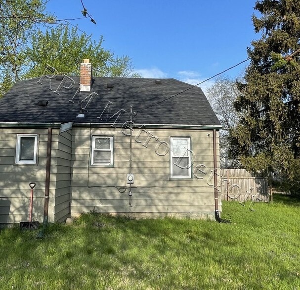 Building Photo - 3567 Spruce St