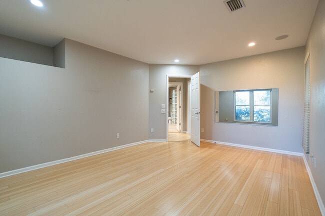 Building Photo - 3903 Dunleer Ct