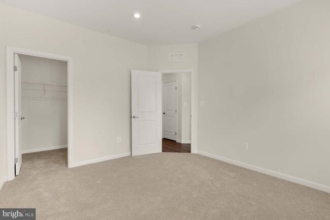 Building Photo - 4113 -B Chickadee Ct