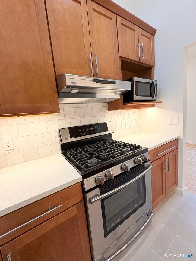 Building Photo - 9 Cook Close