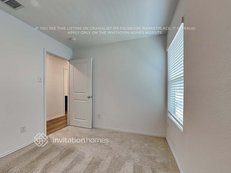 Building Photo - 218 Br Vlg Wy