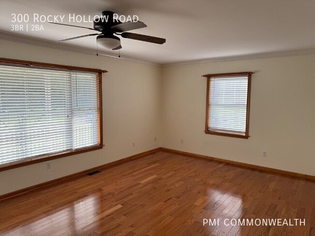 Building Photo - 300 Rocky Hollow Rd