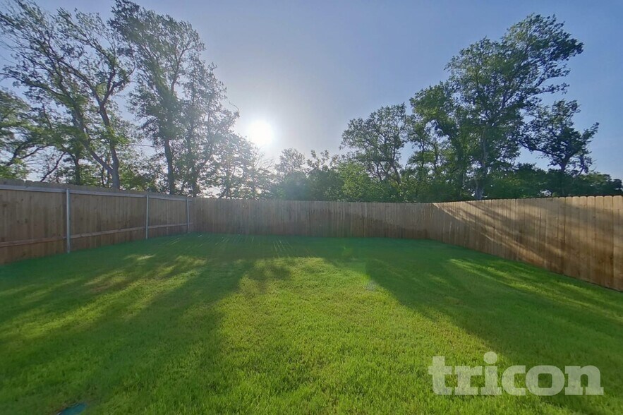 Building Photo - 1105 Butler Ave