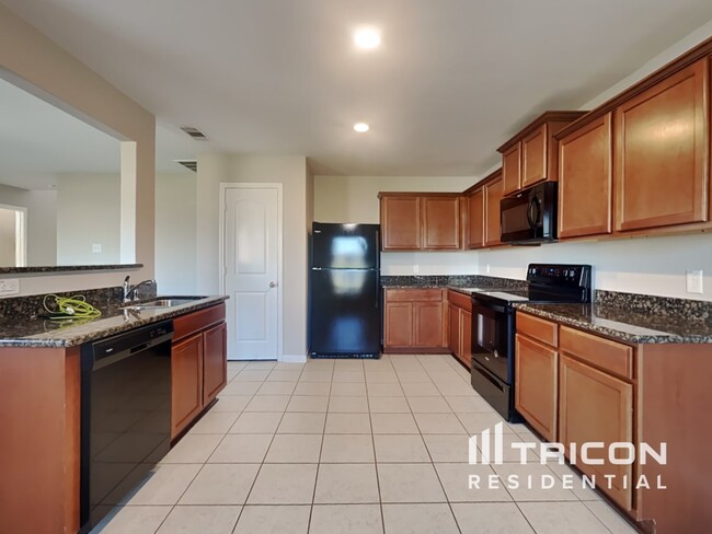 Building Photo - 652 Totem Trail Dr