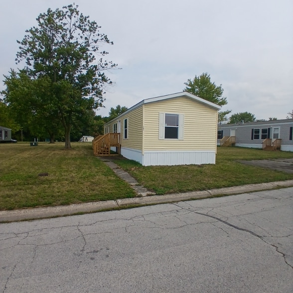Primary Photo - 107 Palm View Dr