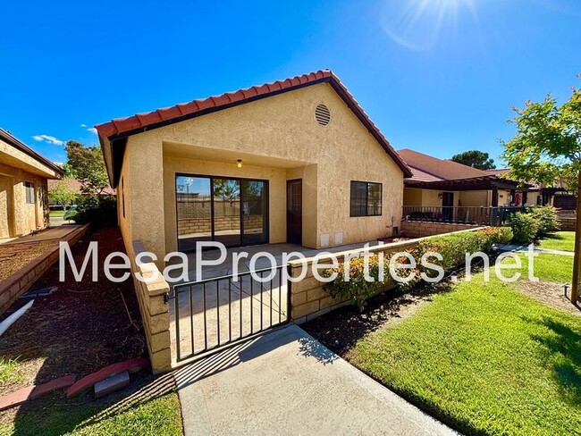 Building Photo - 19182 Elm Dr