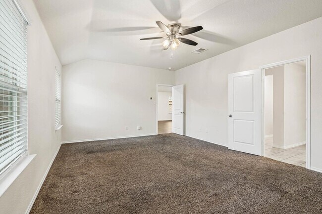 Building Photo - 2120 Tulipwood Dr