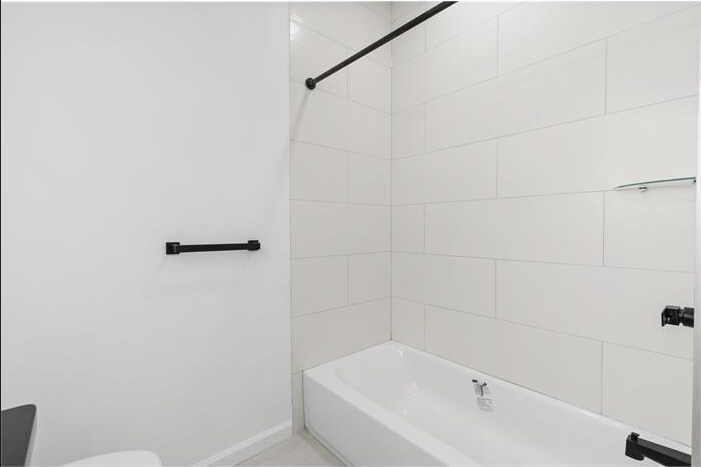 Building Photo - 4250 Lancaster Ave