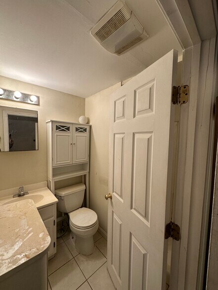 Building Photo - 15 Cushman Rd