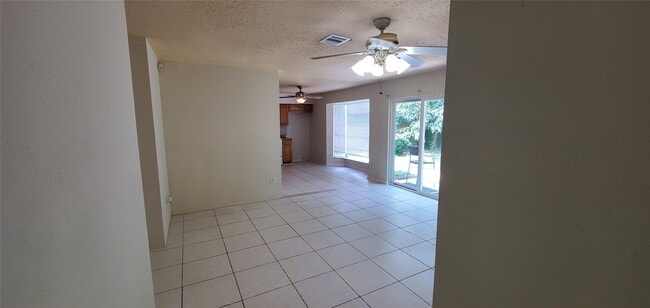 Building Photo - 7406 La Pl Dr