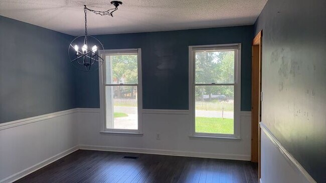 Building Photo - TR Lawing Realty Property