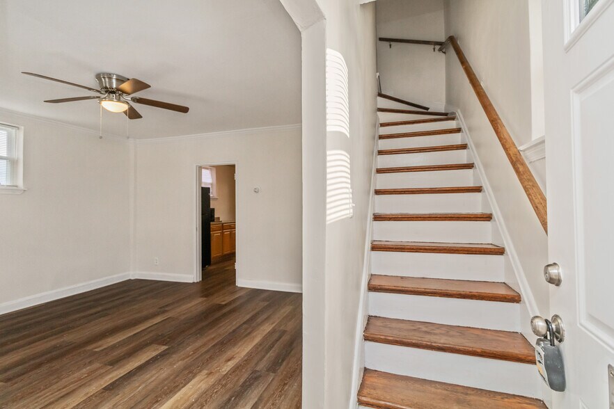 Building Photo - 2915 Oakford Ave