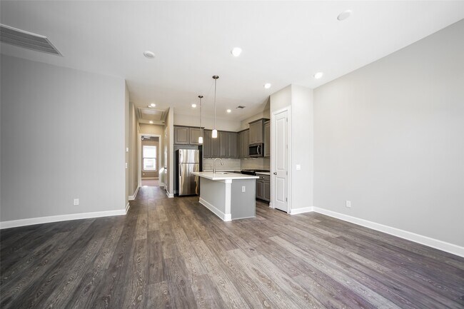 Building Photo - 5110 Royal Heath Dr