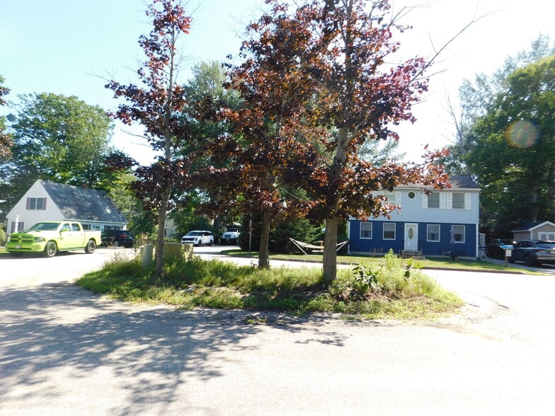Building Photo - 4 Willow Creek Ln