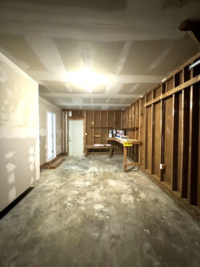 Building Photo - Adorable home located in Southwest side of Jacksonville