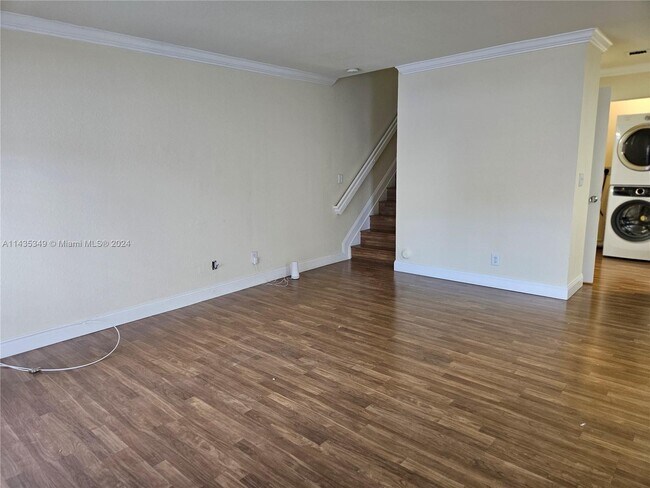 Building Photo - 12611 SW 54th Ct