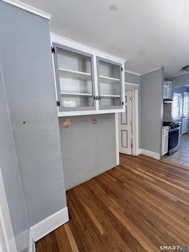 Building Photo - 269 Helen St