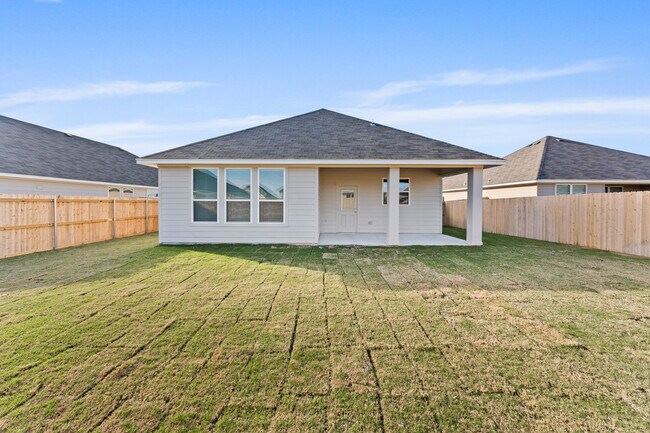 Building Photo - 8014 Timber Holw Ln