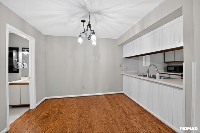 Building Photo - 120 Finley Forest Dr