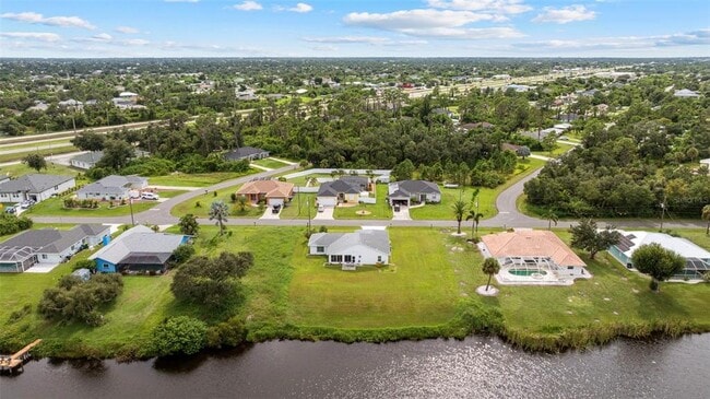 Building Photo - 6460 Blueberry Dr