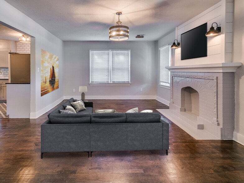 Building Photo - 1004 NW 32nd St