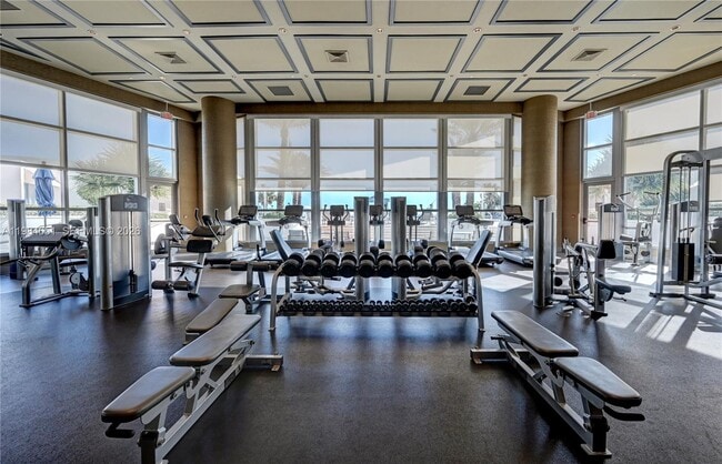 Building Photo - 3101 S Ocean Dr