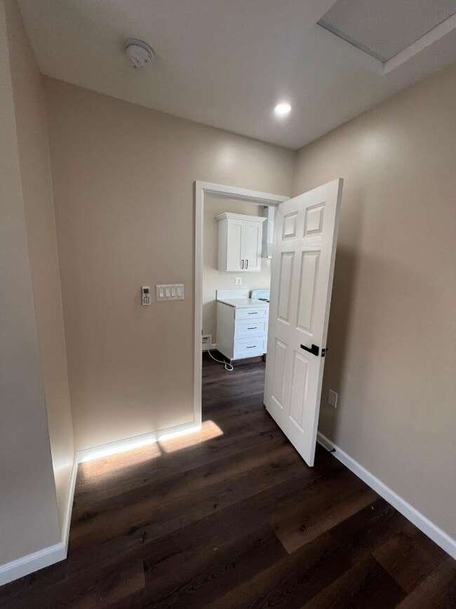 Building Photo - 3456 Madison St