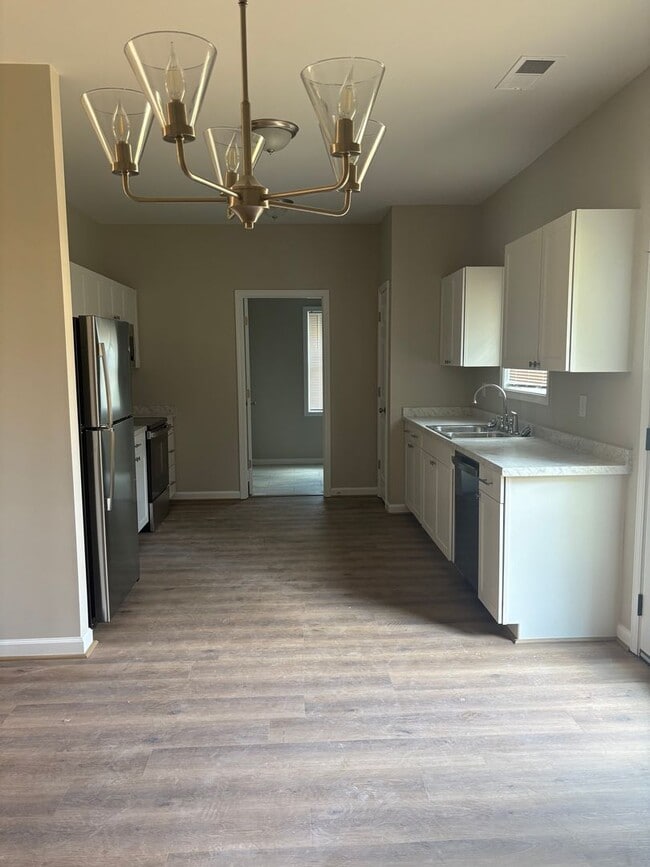 Building Photo - New For Rent in Moody!